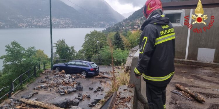 Strada chiusa pure in Valtellina