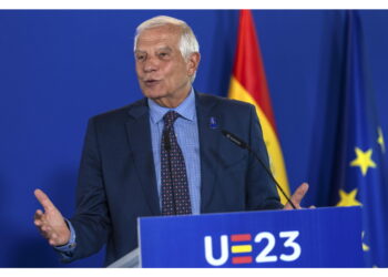 Intervista al Guardian