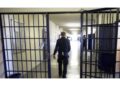 Ad Avellino. Il 35enne aveva hashish e cellulari per i detenuti
