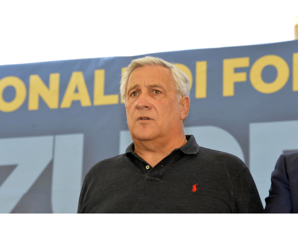 FI: Tajani, non ci serve l’elemosina, i voti ce li prendiamo
