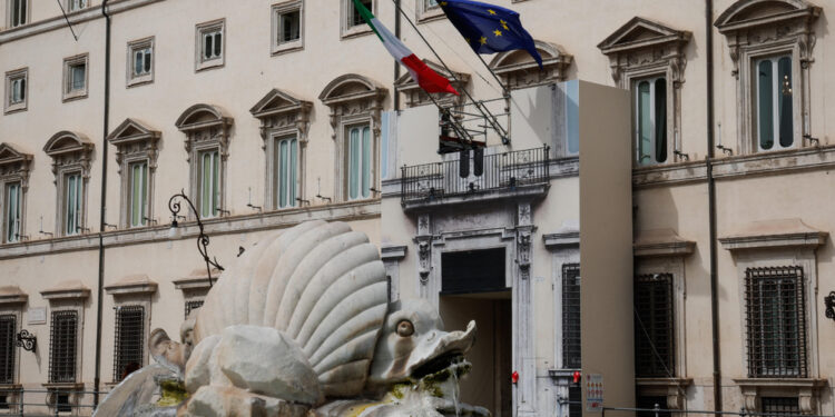 Il finanziamento delle attività in Italia sarebbe grave anomalia