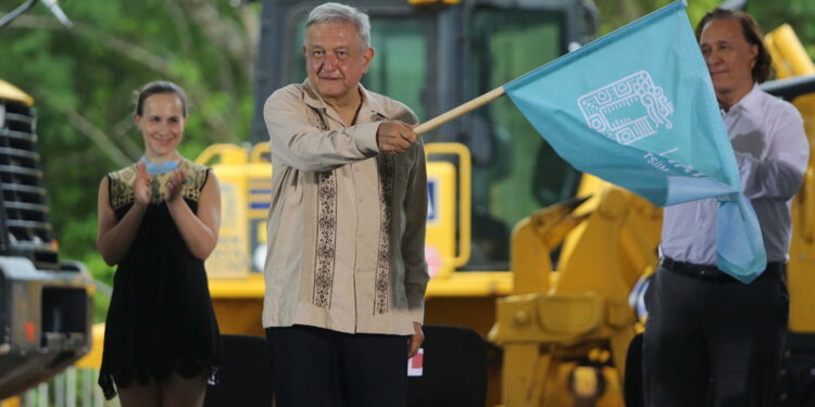 A bordo anche Obrador. Progetto è contestato dagli ambientalisti