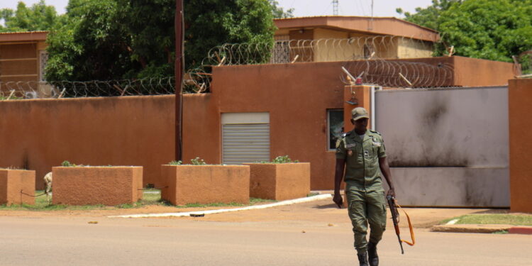 "Schierate forze in diversi paesi dell'Ecowas"