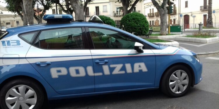 Polizia sgomina associazione a delinquere di stranieri