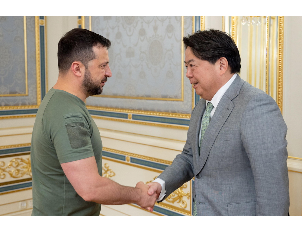 Presidente ucraino vede ministro Tokyo: 'Grazie del sostegno'