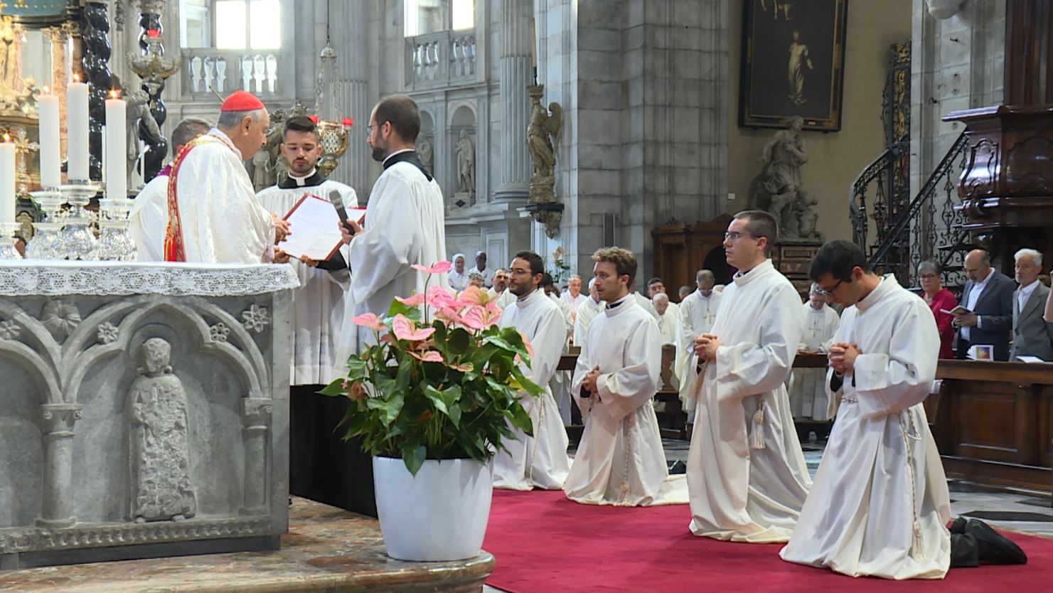 Diocesi di Como, in Duomo l’ordinazione di quattro diaconi