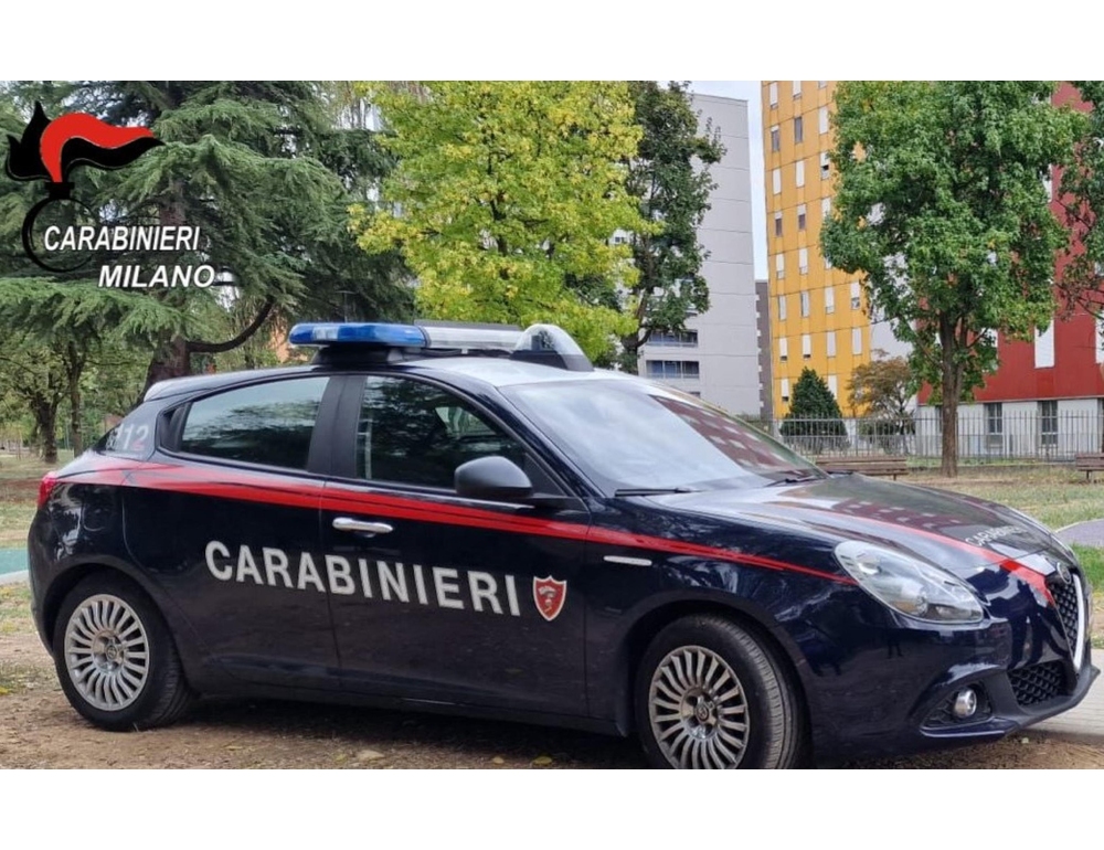 Anziana picchiata, rapinata e stuprata nell’androne di casa