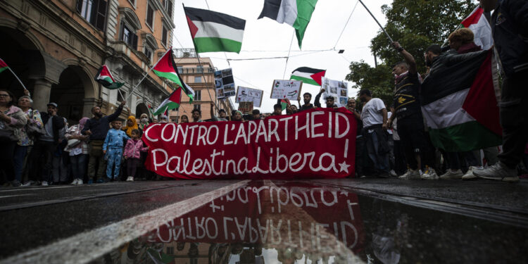 Circolare ai questori su iniziative pro-Palestina e pro-Israele