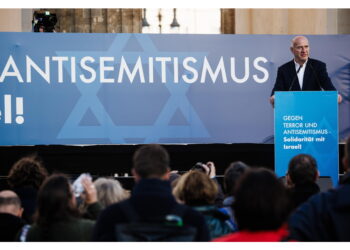 Steinmeier: 'Ogni attacco agli ebrei è vergogna per la Germania