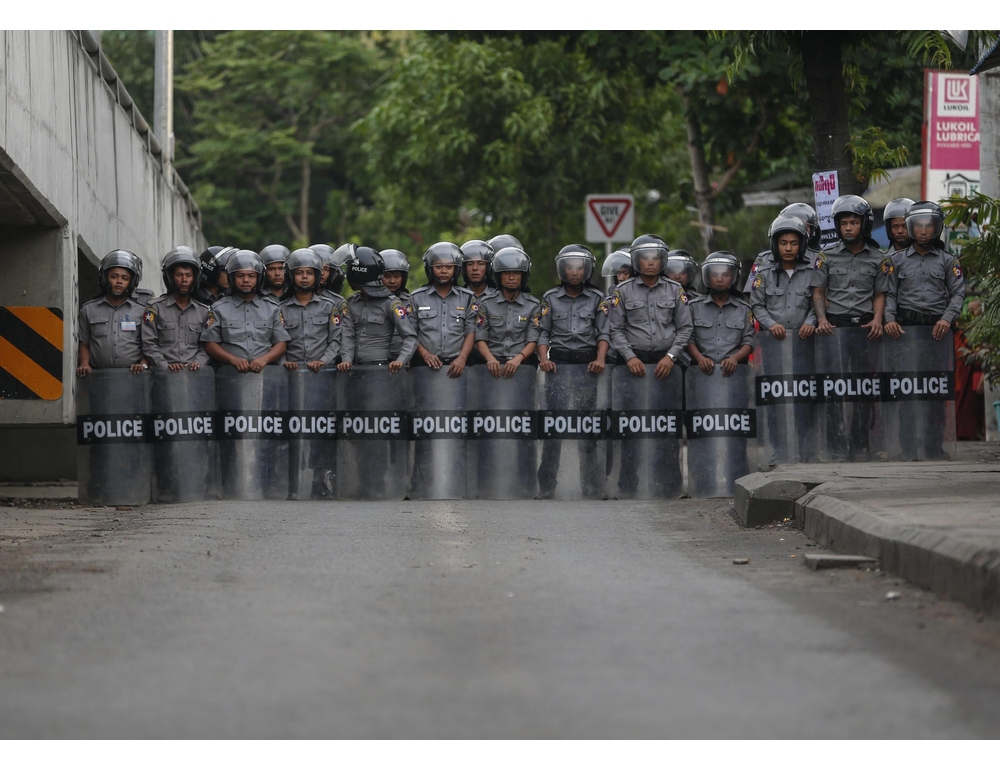 Birmania, raid esercito su campo profughi interni: 29 morti