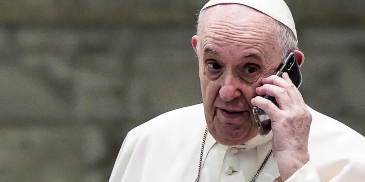 Lo dice nella telefonata con il giornalista Cymerman