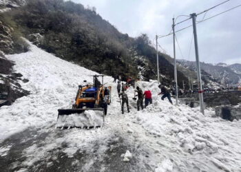 Si aggrava il bilancio dello straripamento del lago himalayano