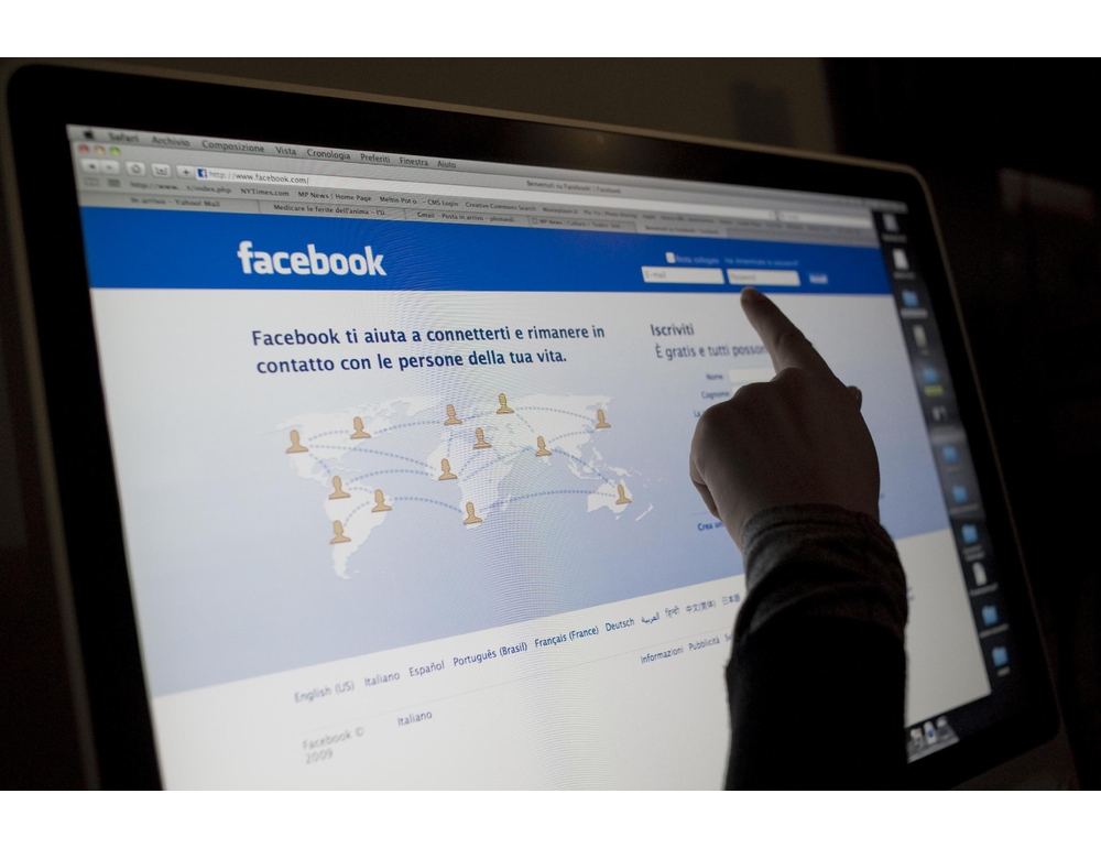 Israele recluta gli influencer per la guerra sui social