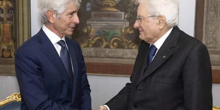Ne condividono la responsabilità con la società civile