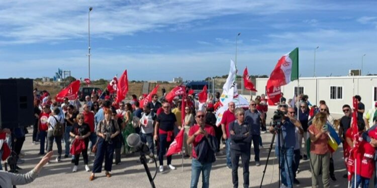 Cgil: 'chiediamo il rispetto dei diritti umani'