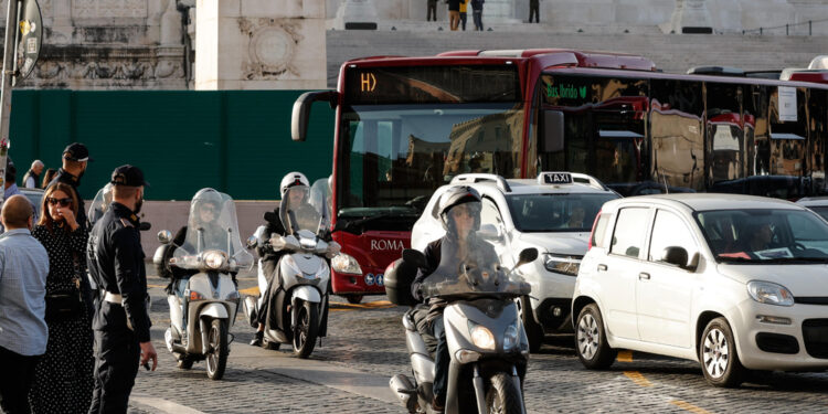 Ridotti cicli semaforici contro caos traffico per cantiere metro