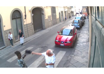 Ex campione di atletica assalito in strada