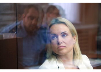 Il processo a Marina Ovsyannikova in contumacia