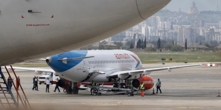 Possono entrare solo via terra da Ludonka o via aereo da Mosca