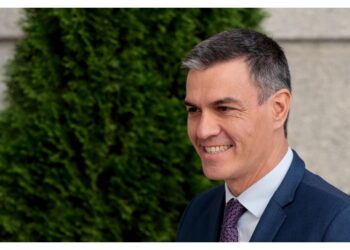 Annuncia 'un progetto di stabilità'