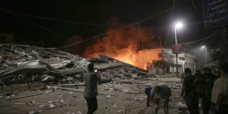 Esplosioni in territorio palestinese