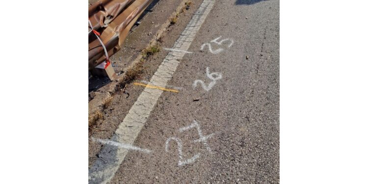 Barriera sfondata nel varco di servizio