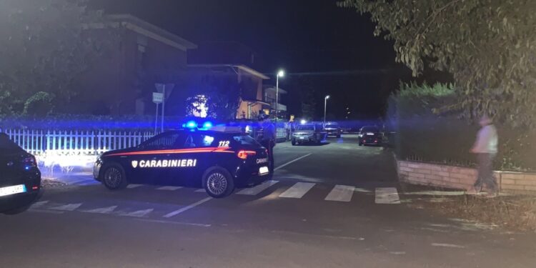 Il duplice omicidio in un'abitazione a Vignola