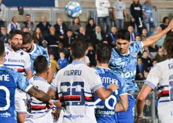 Una fase di Como-Sampdoria (foto Roberto Colombo)