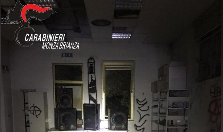 Rave party non autorizzato in Brianza, denunciati cento giovani