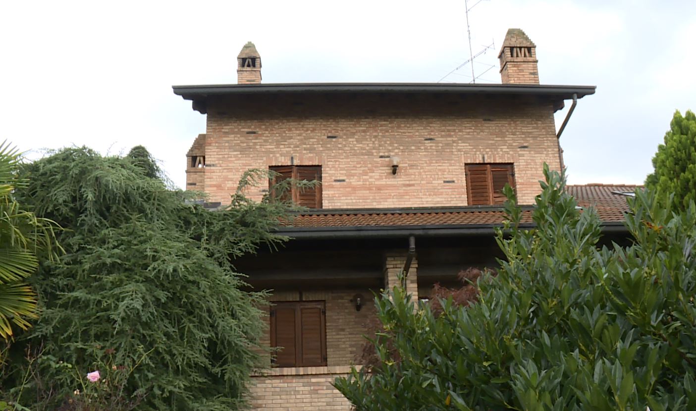 Lomazzo, in Regione il caso delle villette confiscate alla mafia e abbandonate