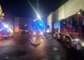 Faloppio, in fiamme lavanderia in un capannone