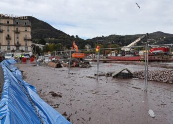 Maltempo, esonda il lago di Como