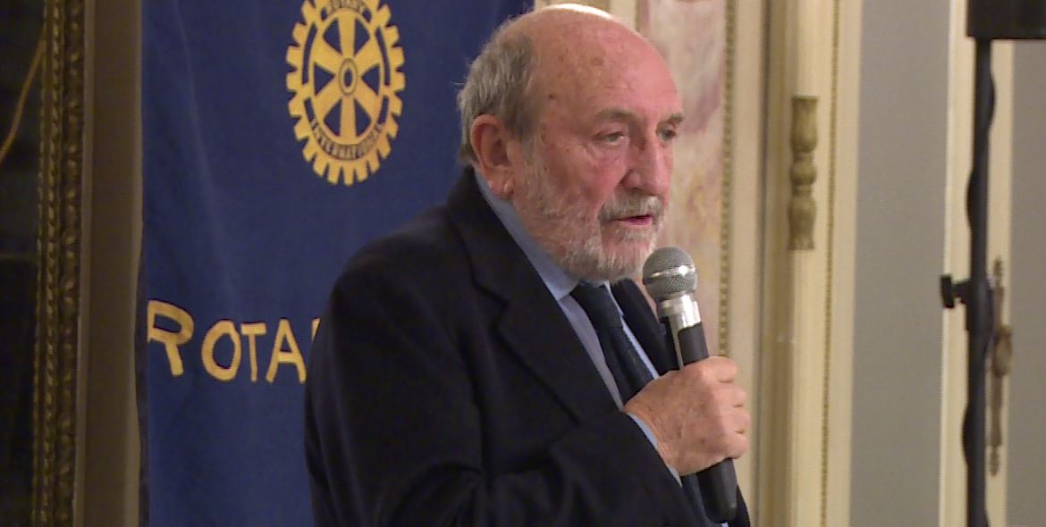 “L’uomo nell’età della tecnica”, a Como il filosofo Umberto Galimberti