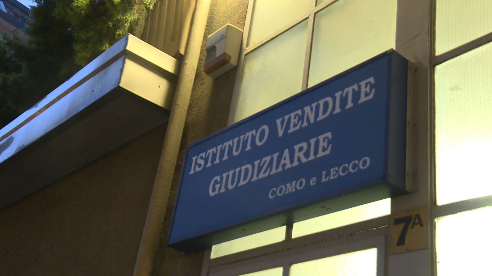 Da orologi di lusso fino a barche e auto: gli oggetti messi all’asta a Como dal 17 novembre