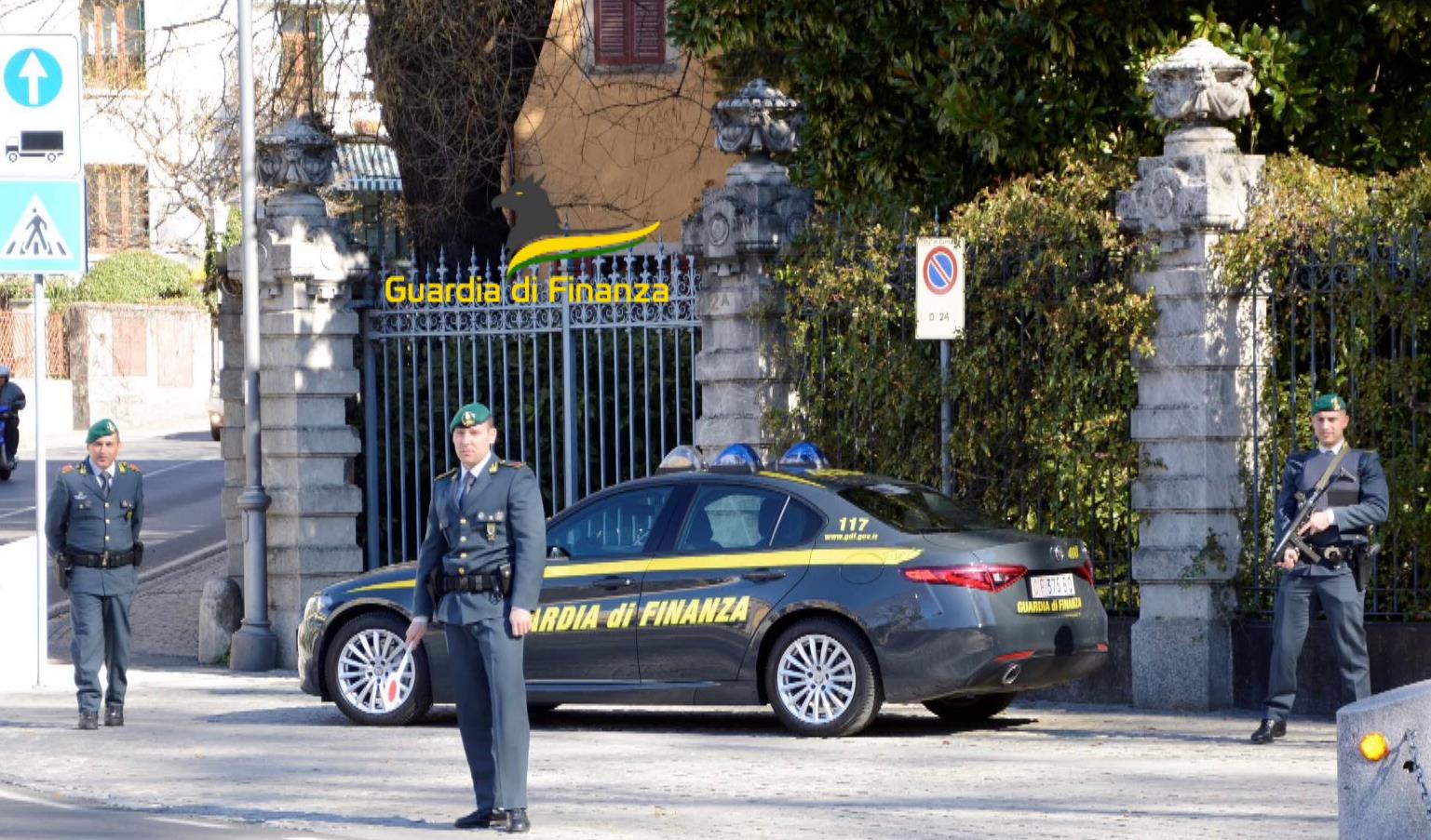 Pizzerie e aziende, sette lavoratori in nero. Sospese tre attività tra Como, Mariano e Erba