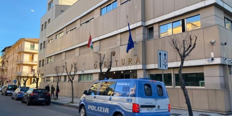 A Cosenza. Indagini Polizia partite dalla denuncia figlia coppia