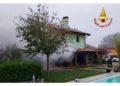 Trasferiti precauzionalmente in ospedale per inalazione di fumo