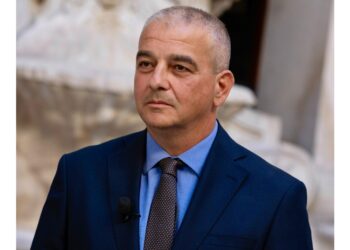 "Non ci sono le condizioni per un suo passo indietro"