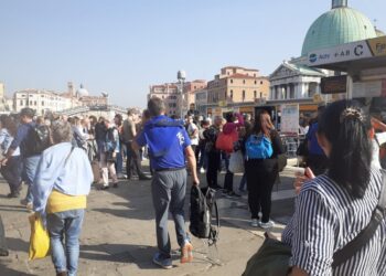 Turisti giornalieri pagheranno il contributo nei weekend