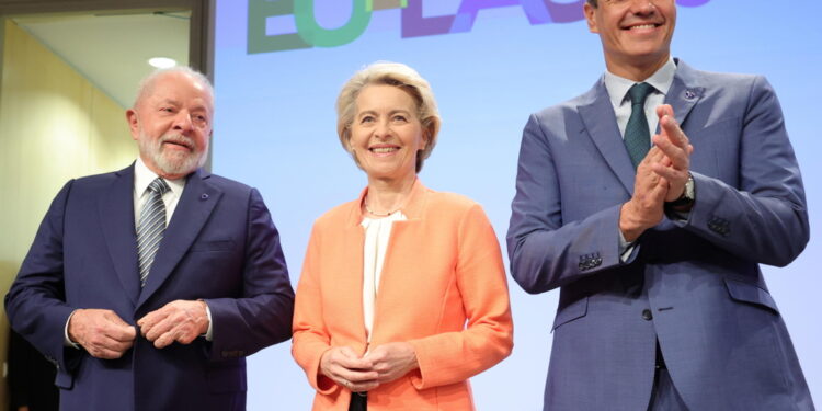 Dai due leader l'impegno a 'seguire da vicino le prossime tappe'
