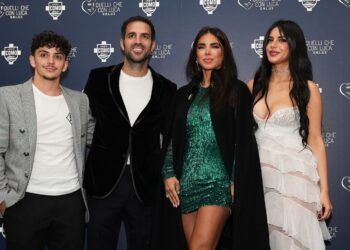 Cesc Fabregas e la sua famiglia alla recente cena benefica organizzata dal Como 1907 a Villa Erba