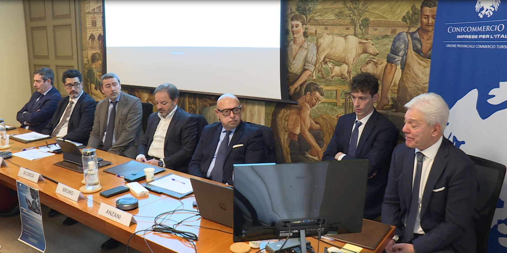 Intelligenza artificiale: limiti e potenzialità. Il convegno della Confcommercio Como