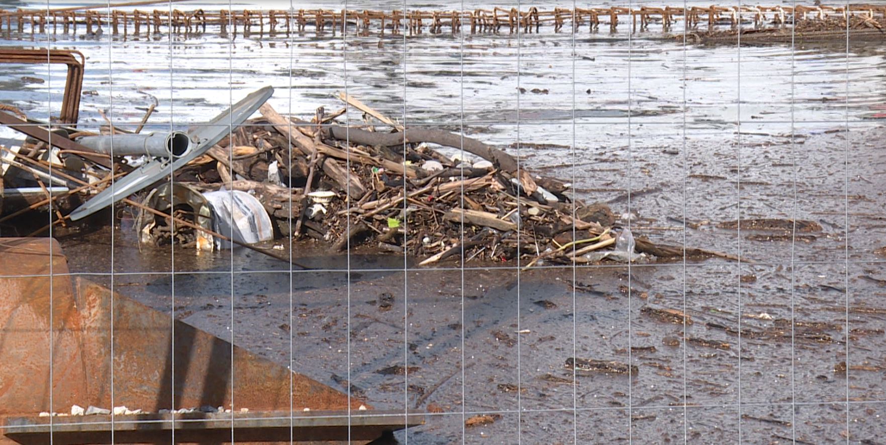 Lago di Como, livello alto e detriti. Rischi per la navigazione