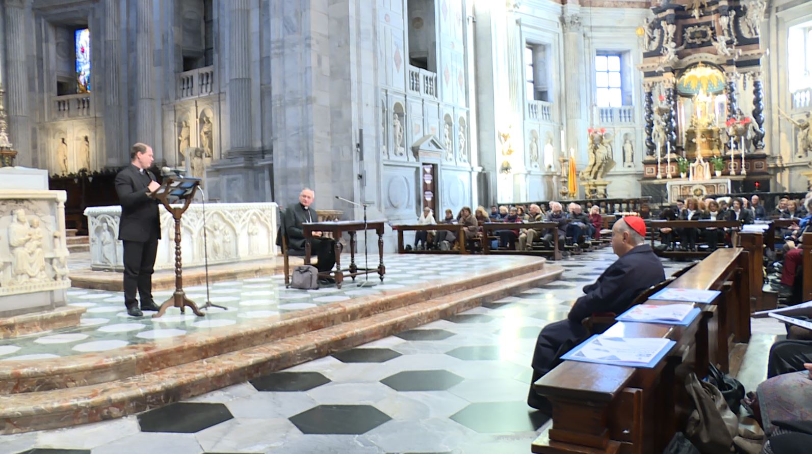 Como, il meeting diocesano dei cantori in Cattedrale con il cardinale Cantoni