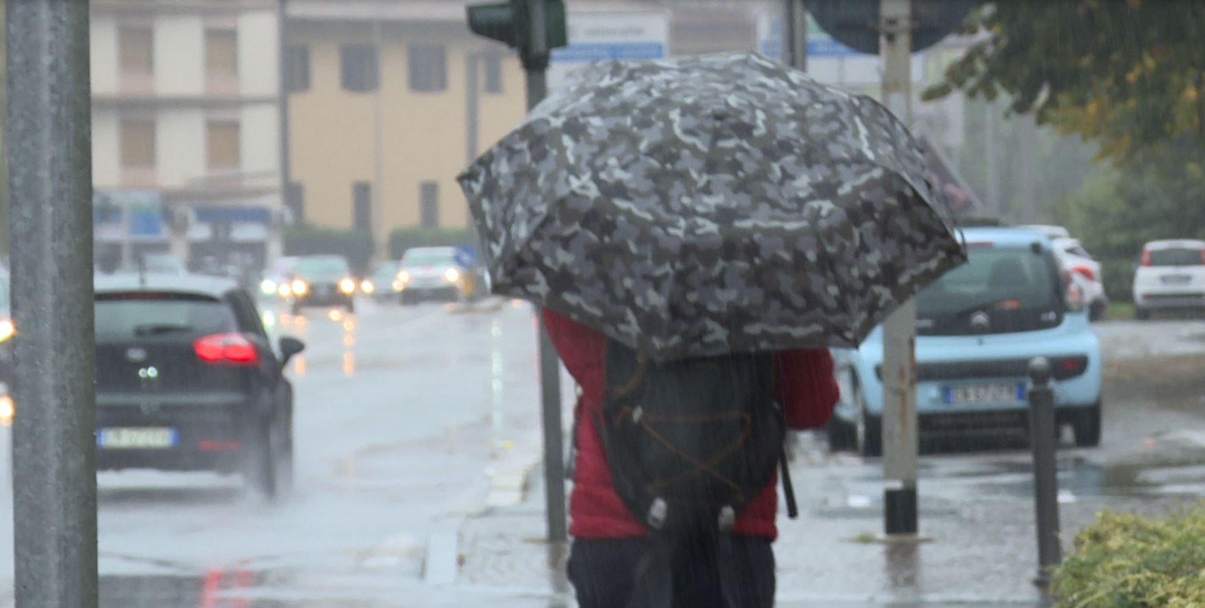 Maltempo, nuova allerta meteo. Ancora pioggia e vento su Como e provincia