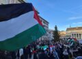 Srotolato uno striscione contro 'l'asse Washington-Tel Aviv'