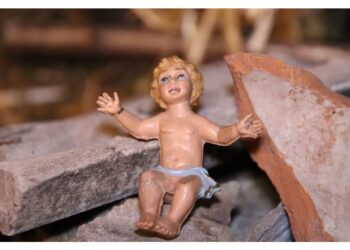 Nel presepe soldati e carri armati invece dei pastori e cammelli