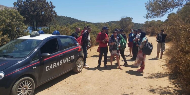 Con una barca di 6 metri in spiaggia a Santa Margherita