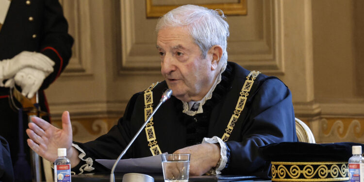 Da novembre guidava la Corte come facente funzioni