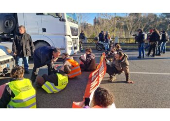 "Per il clima e in solidarietà Gkn"